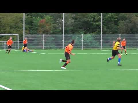 23 aug 2017 IJFC JO17-1 - VV De Meern JO17-2 3-3 Hij fluit niet snel...