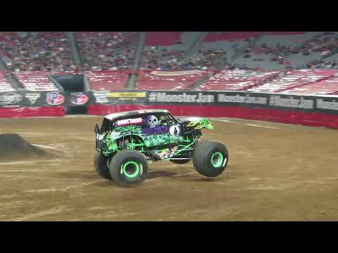 Grave Digger Freestyle | Glendale 10/2/2021 | Monster Jam