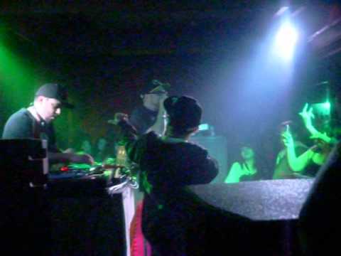 PEDRO NAVAJA Y HAY MAMA - JIMMY FERNANDEZ  +  MC CHICO CLAUDIO  + DJ  BITMAN   GAZ GAZ CLUB VALDIVIA