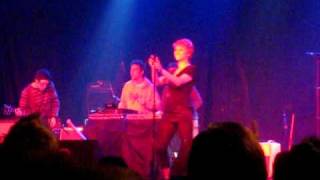 Ivan Ferreiro y Najwa Nimri- Tristeza