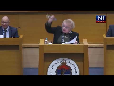 Izlaganje Obrenke Slijepčević u NSRS: Nižu se komentari na show “snaje gatačke”