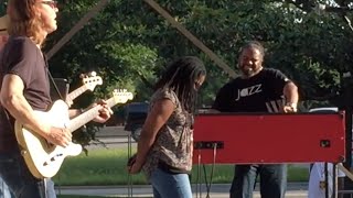 Bobby Sparks II solos on Hammond B3 with Robben Ford