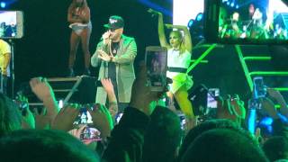 FARRUKO-Llegamos a la Disco Y Pa romper la Discotaca(Recital Luna Park)
