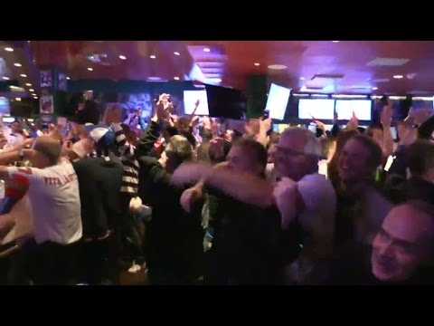 Galna guldjublet från supporterbaren i Norrköping - TV4 Sport