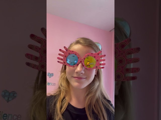 Vídeo relacionado con Harry Potter - Anillo oficial de gafas Luna en 3 tamaños, Zinc