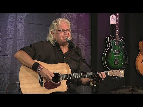 Walter Egan - Old Photographs - Live at McCabe's