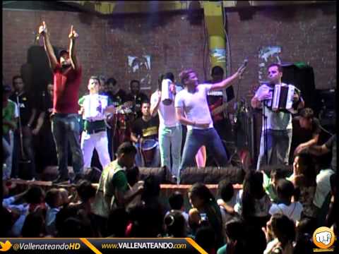 El Sabor Del Loco (En Vivo) El Grupo Kvrass
