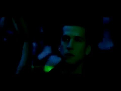 Love Bites, il morso dell'alba  (2001)