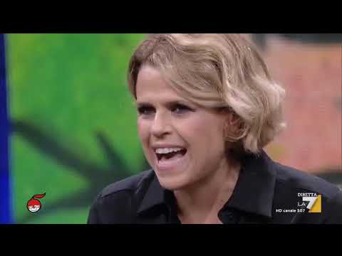 Tosca sulle sardine: "Hanno scelto 'Bella ciao' per la loro rivoluzione gentile"