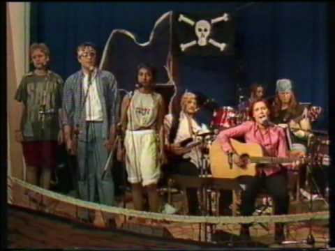 Liljeholmens Melodifestival 1996 - Emma Holmgren (Nilsdotter) - Finns du här hos mig