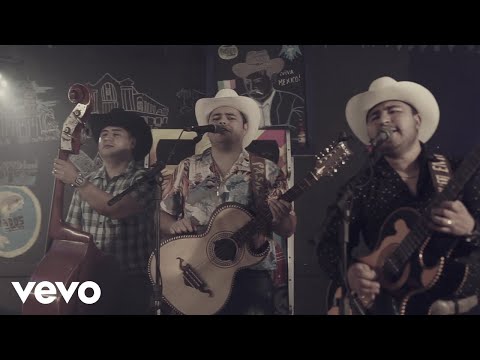 Enigma Norteño - Ni Parientes Somos (En Vivo)