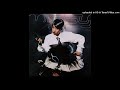 13 - Throw Your Hands Up - Interlude ft. Lil' Kim