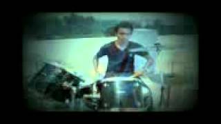 Download lagu Cyrus'z   Pergi Cinta ( band BINJAI ) mp3