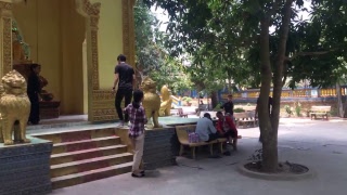 preview picture of video 'Đền ca tài tử tại chùa dơi, sóc trăng'