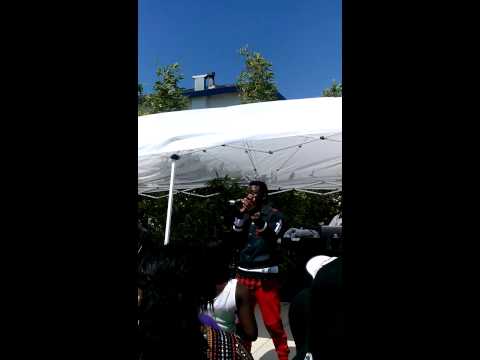 Young Quis Perfoming "Hard To Live" @RyseCenterSummerJam