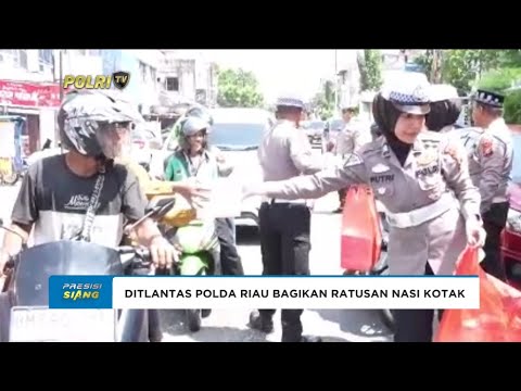 DITLANTAS POLDA RIAU BAGIKAN NASI KOTAK DAN SALURKAN SEMBAKO