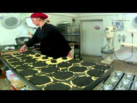 Mohnstollen backen mit agaDAMPFMOHN® - dem Original von agaSAAT