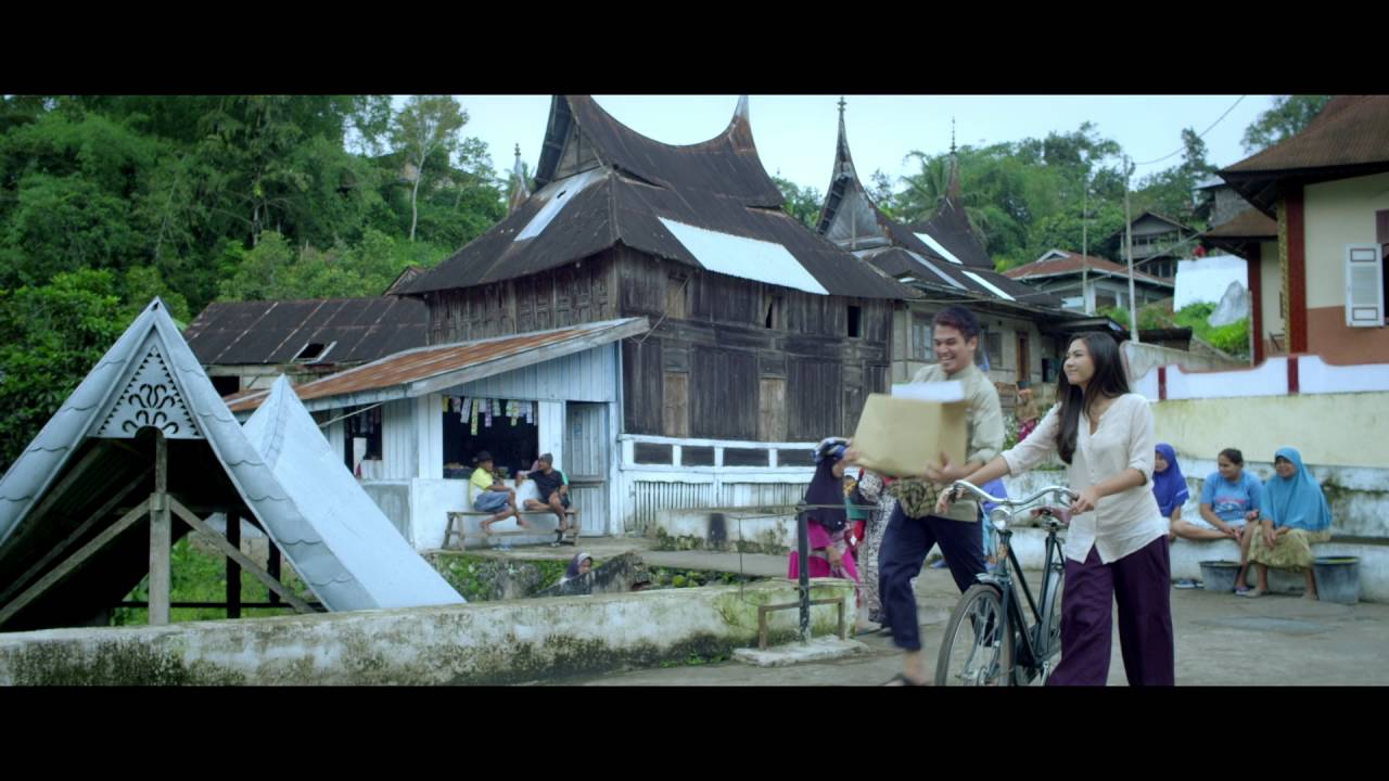 Surga di Telapak Kaki Ibu Trailer Thumbnail