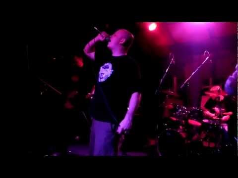 Prilično Prazni - Dalje Idem Sam (LIVE HD)