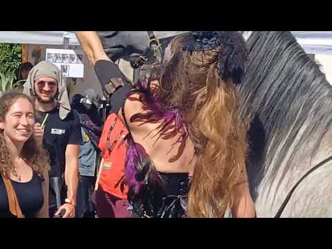 - Chassepierre, Festival International des Arts de la Rue, dimanche 20 août 2023, ambiance