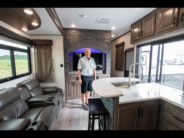 Preview image of 2019 Forest River Vengeance 40d12 (11U210070) youtube video