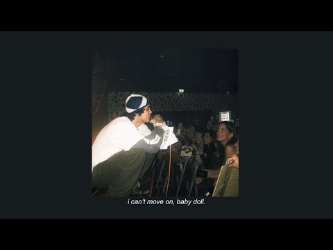 dominic fike hits to vibe to