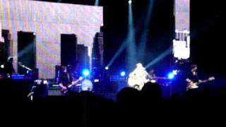 Amy Macdonald - I Got No Roots (Zurich Hallenstadion 05.11.2010)