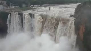 preview picture of video 'Gokak falls , beauty of Karnataka, Niagara of Karnataka'