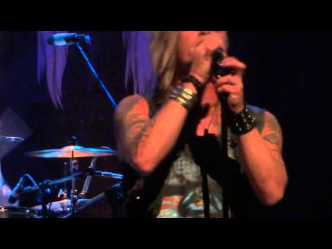 Crashdïet - Drinkin Without You (Porto Alegre 2014, 16 de Outubro)(Full HD)