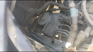 Diagnosing and Repairing ABS code C1095 on a 1998-2002 Lincoln Continental