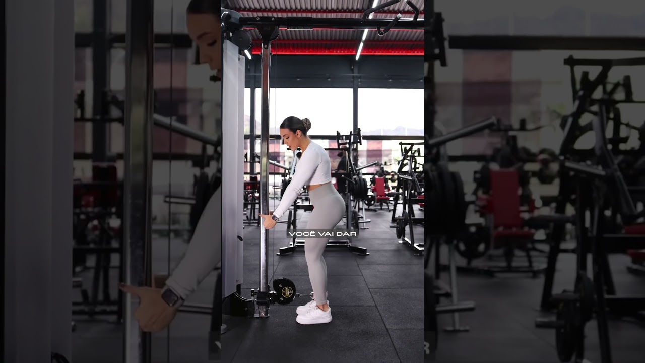Tenha mais equilibro e estabilidade com essa dica #musculação #academia #treinofeminino #gluteos