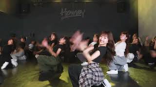 K-Pop Demon HuntersGolden choreography by Miku ​​⁠@homeydancestudio