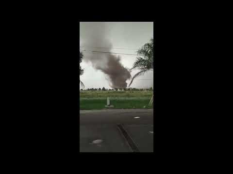 Tornado Hits Carcarañá, Santa Fe, Argentina | Extreme Weather Footage 🇦🇷