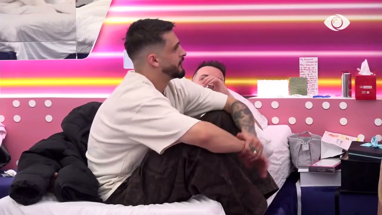 Po ndihesha në siklet, kisha turp/ Selin tregon banorëve ndjesinë që përjetoj në dasmë