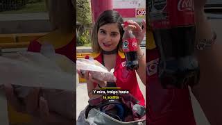 No creerás lo que hay en la bolsa de una cajera del OXXO