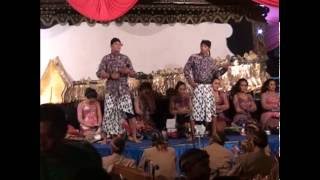 Download lagu Jo klitik Jo klutuk - Esem Lan Guyumu music by Kusumawardani mp3