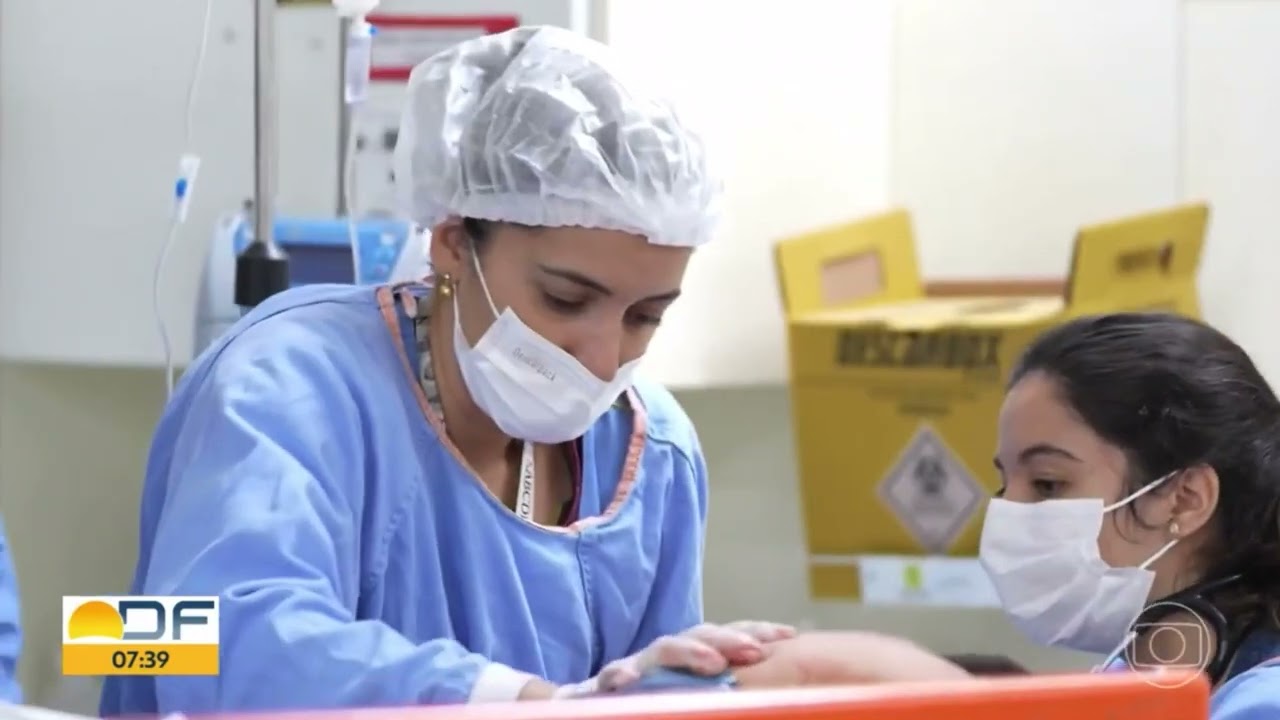 Reportagem especial mostra a rotina de um médico do maior hospital do DF