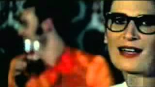 Tubthumpingi get knocked down by Chumbawamba