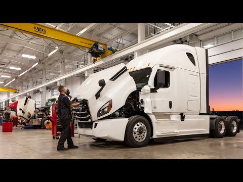 Freightliner Trucks Production - American Truck Factory