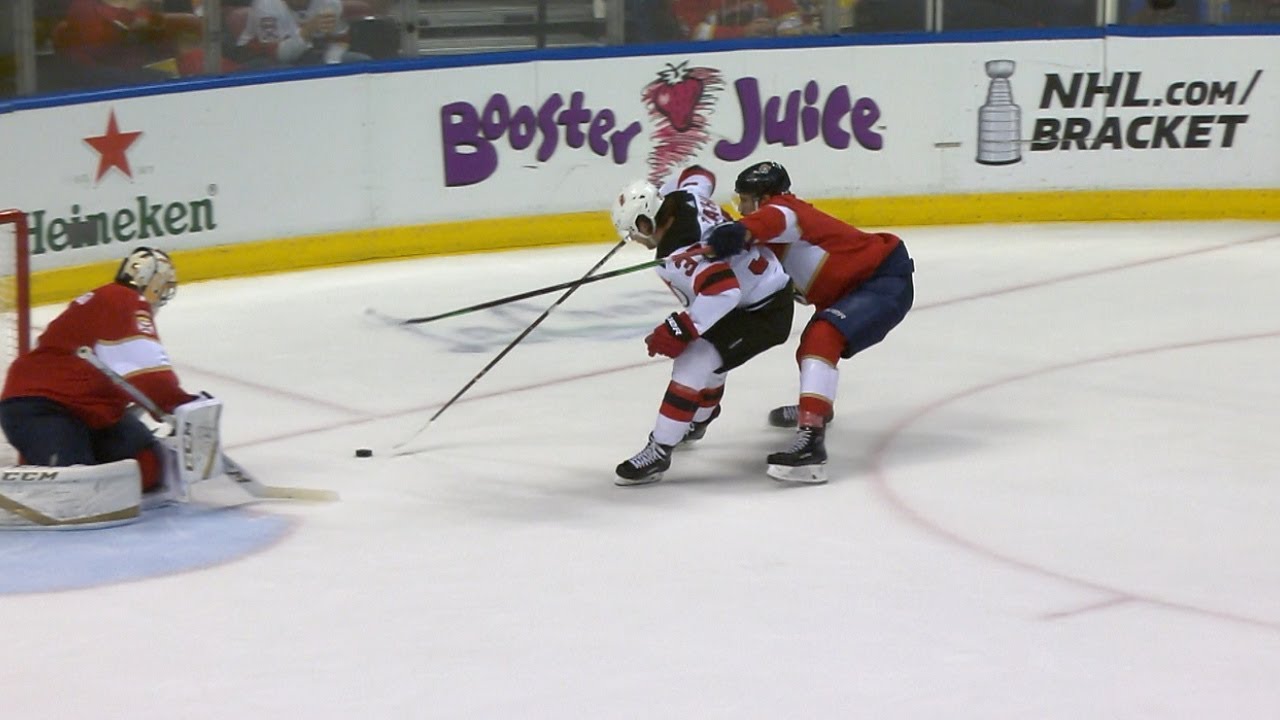 Vidéo:  Artturi Lehkonen pour Pavel Zacha?