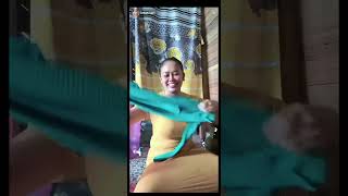 Download lagu Mother is cooking in the morning wearing tight clothes mp3