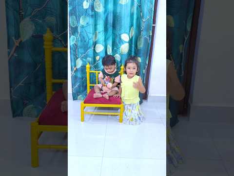 Devanshi ne bhai ke liye clay se ball bana diya 😲❤️ #shorts #ytshorts #foryou #trending #viralvideo