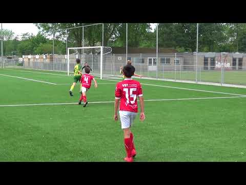 Tweede helft v.v. Brederodes JO12-1 - DOVO JO12-1