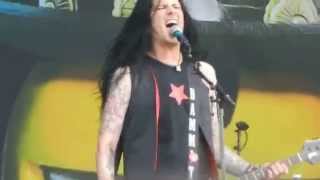 Slash feat. Myles Kennedy &amp; The Conspirators @ Hellfest - The Dissident