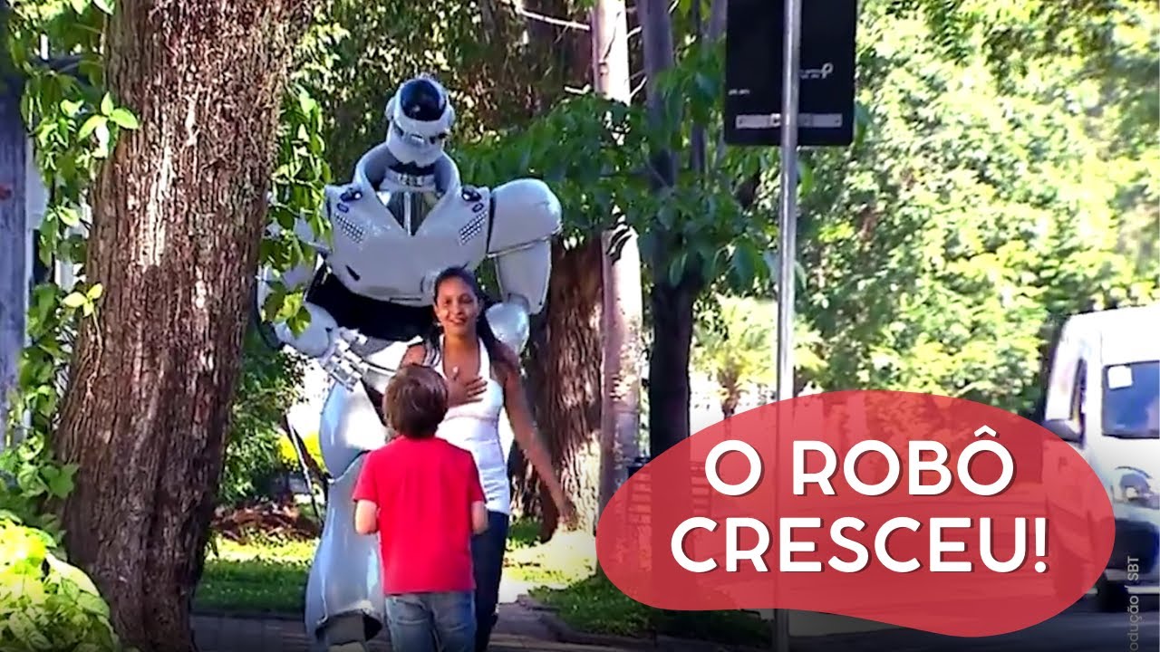 CRIANÇA BRINCANDO COM O QUE GANHOU DE NATAL | CÂMERAS ESCONDIDAS