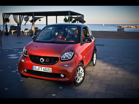 Der neue Smart 2014: smart cross connect - Infotainment mit Smartphone