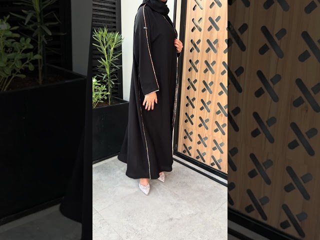 عباية انترنت نص كلوش برواز على اطراف العباية بقماش الكتان المموج