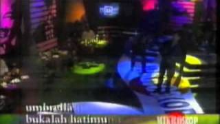 Download lagu Umbrella-Bukalah Hatimu Live @ Mikroskop TV3.m4v mp3