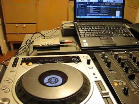 2 CDJ-800MK2 & DJM-400 connected Traktor with timecode.wmv