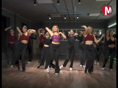 Karina Explosion / waacking choreo in Max Dance School